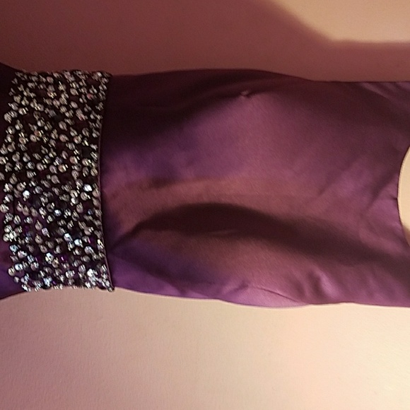 A beautiful midnight purple dress - Picture 2 of 3